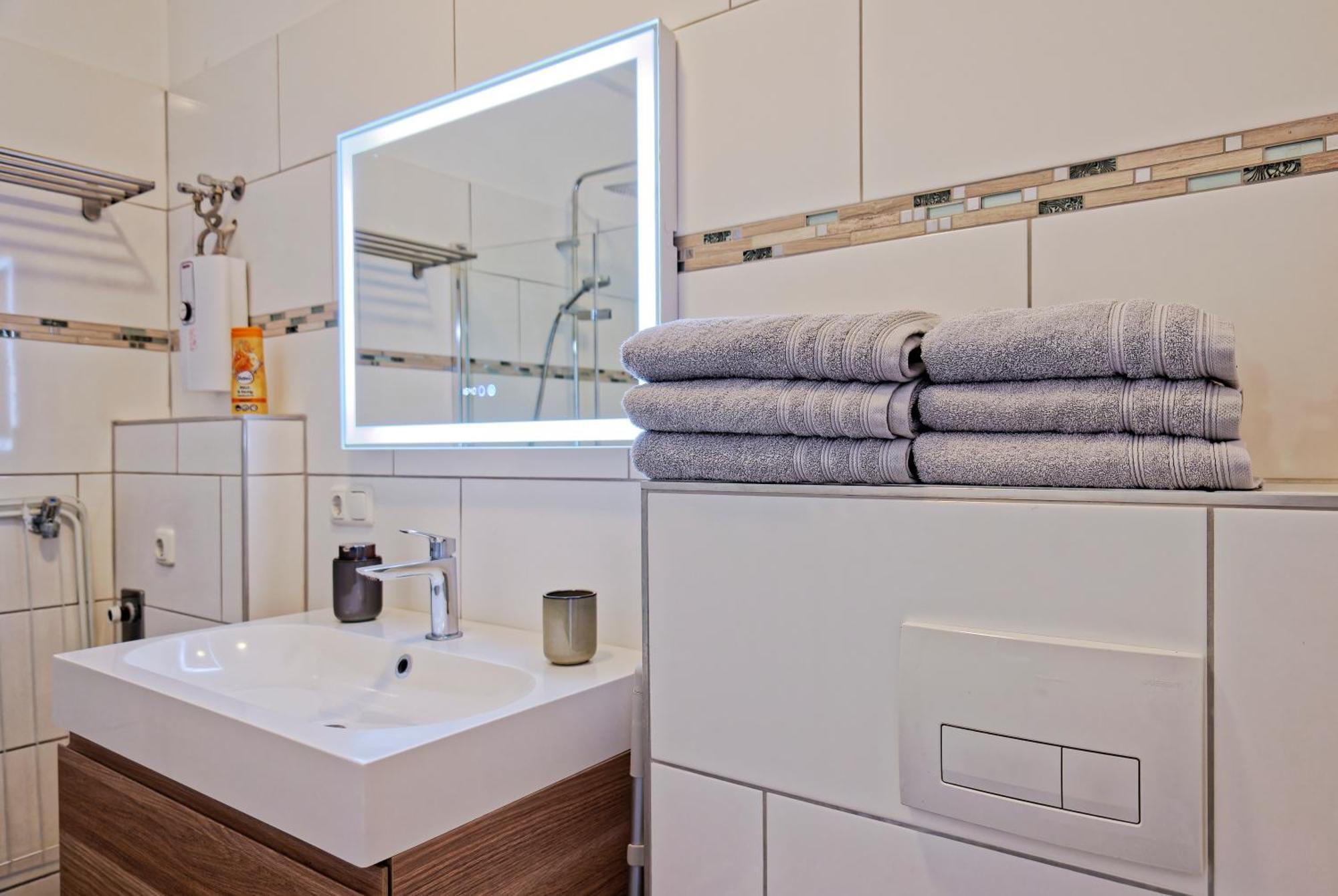 Modern Family In Apartment Bamberg