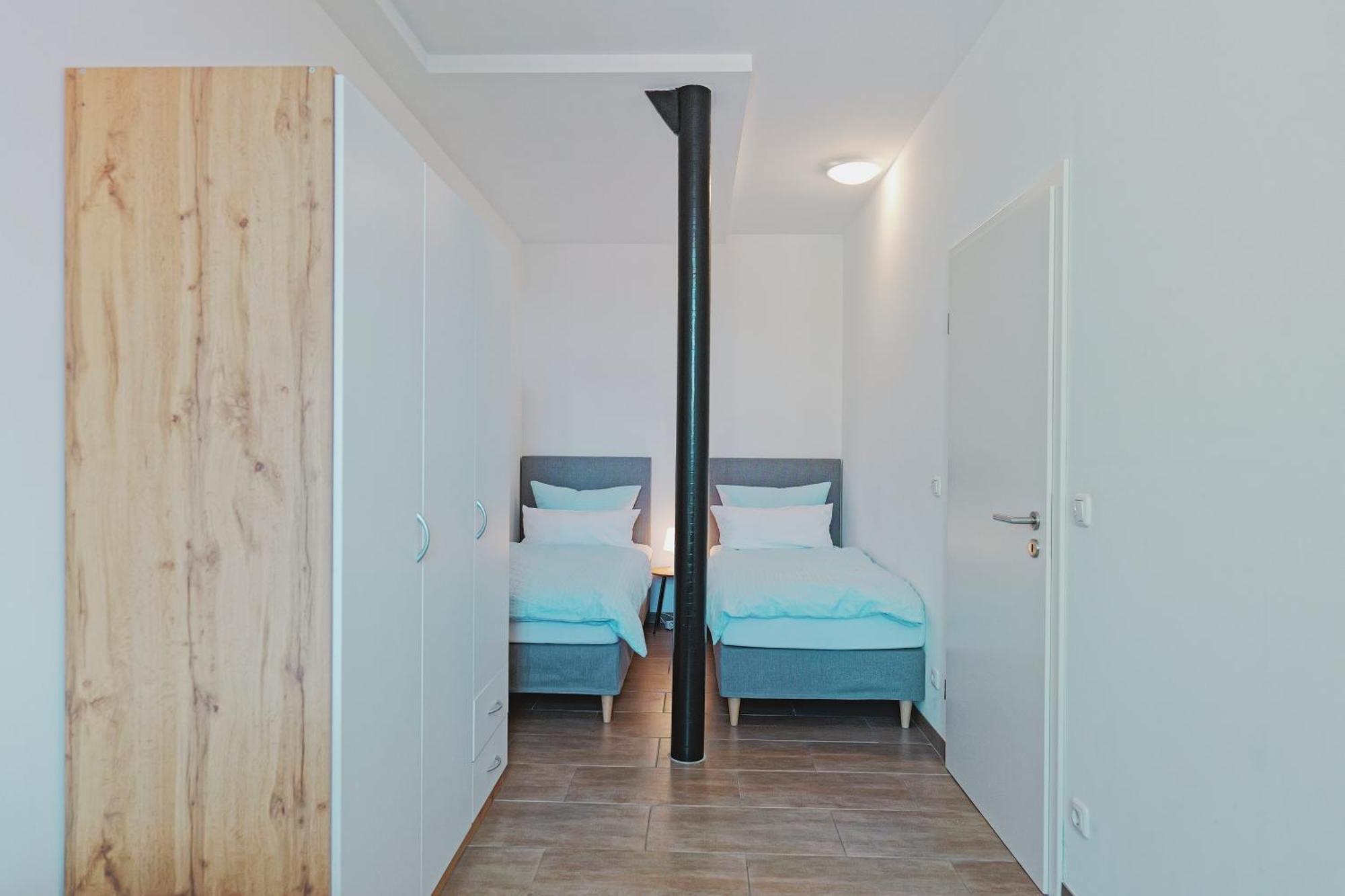 Apartment Modern Family In *